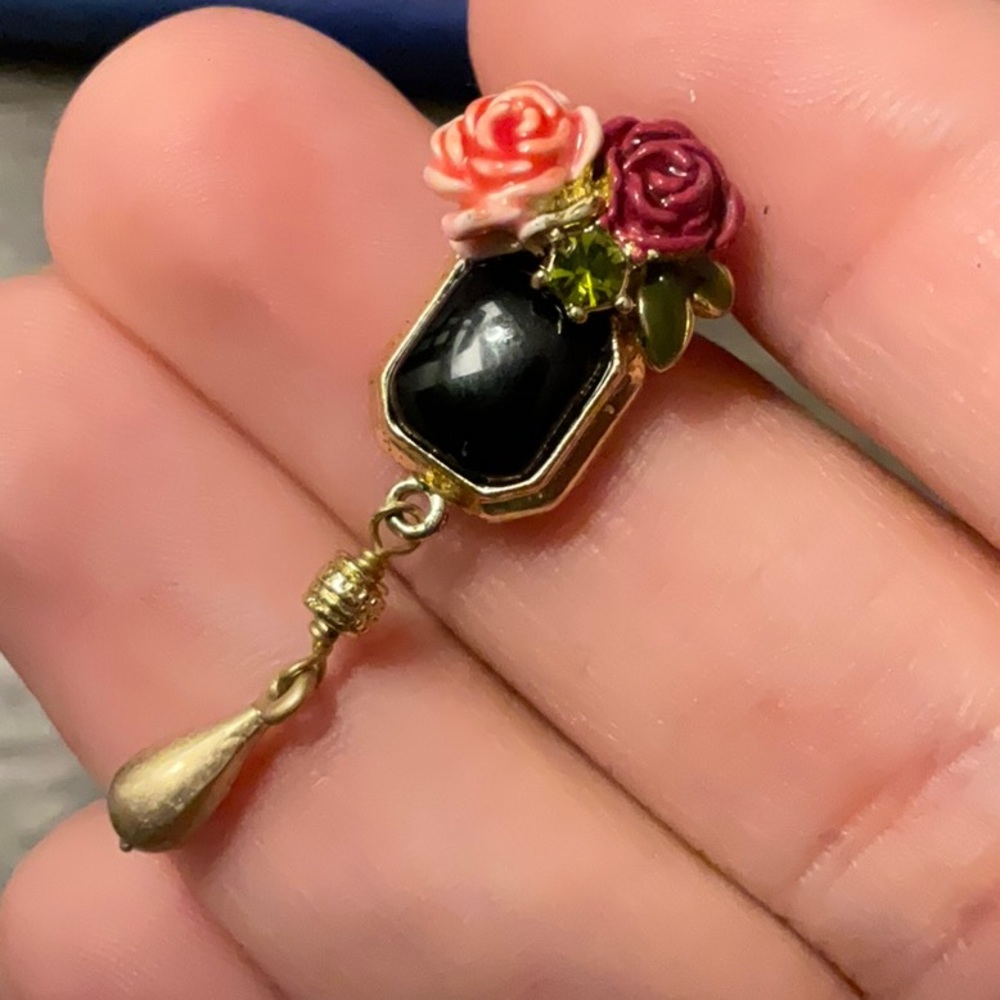 ISO: a match to this French Earring.